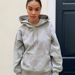 Aritzia TNA cozy af tie dye hoodie